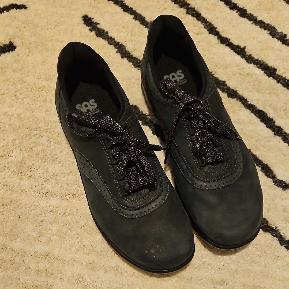 SAS Women's Black Lace-Up Sneakers